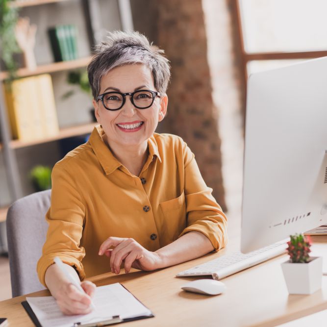 Professionnel en quête d'évolution et de soutien pour clarifier son objectif précis par le coaching
